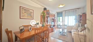 Appartement  Vilanova de avignon. Amplio y luminoso piso de 3 dormitorios con garaje y trastero en