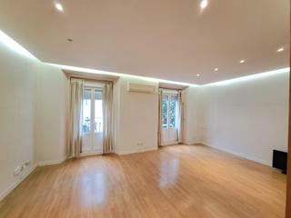 Appartement à Sol. Amplio piso exterior de 112 m en la calle navas de tolosa