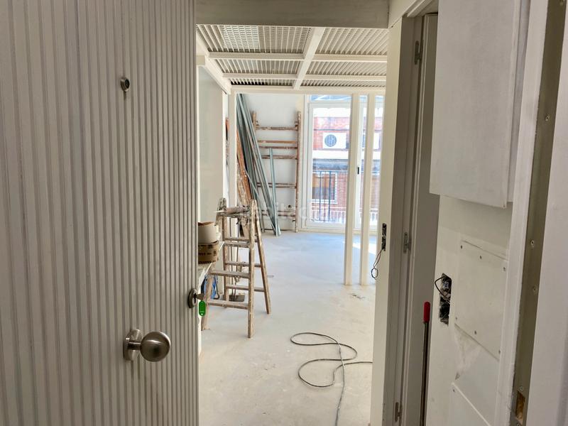 Foto 2cb8890f-2bf3-4f2d-bcee-2d61f6f7ee50. Édifice dans calle juana elorza 9 dans San Diego Madrid