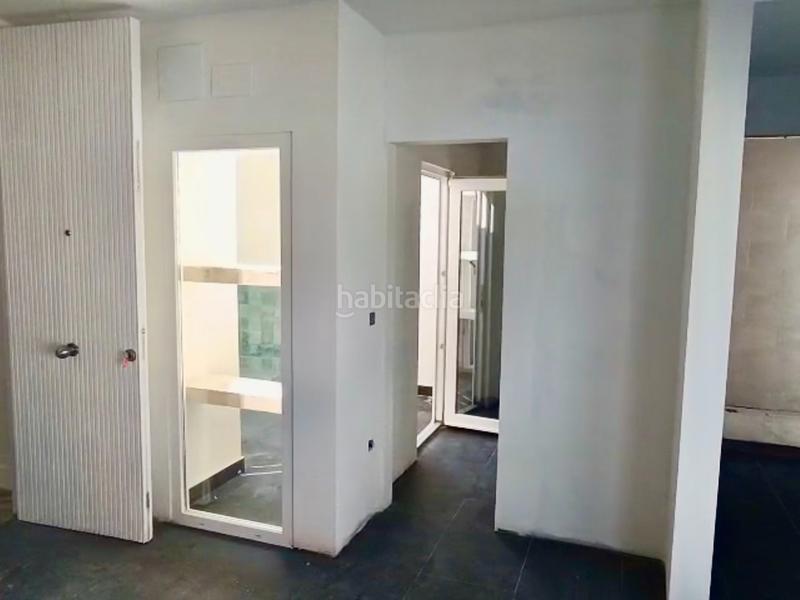 Foto c0886567-4ad9-4b68-8a6f-e1a18baa82ac. Édifice dans calle juana elorza 9 dans San Diego Madrid