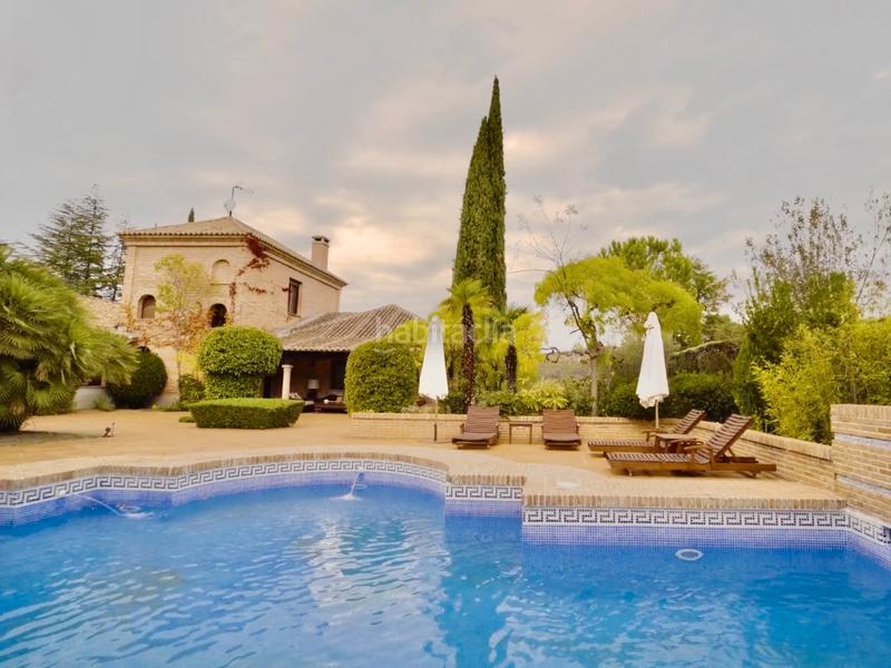 Foto 0a94cf05-0bcd-41e9-90c4-0fd000c20ff6. Chalet avec cheminée chauffage parking piscine dans Rozas de Madrid (Las)