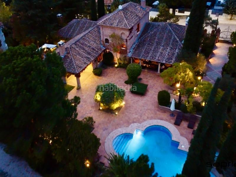 Foto 76ce9781-8c82-4d76-a7b2-a4a12a985c99. Chalet avec cheminée chauffage parking piscine dans Rozas de Madrid (Las)