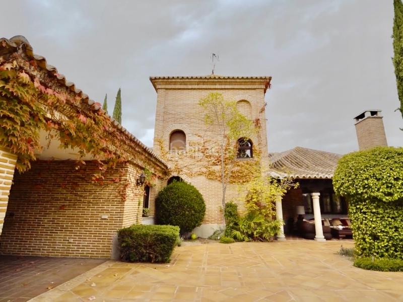 Foto 84ec9449-fc12-44a9-976e-a73c16ec689d. Chalet avec cheminée chauffage parking piscine dans Rozas de Madrid (Las)