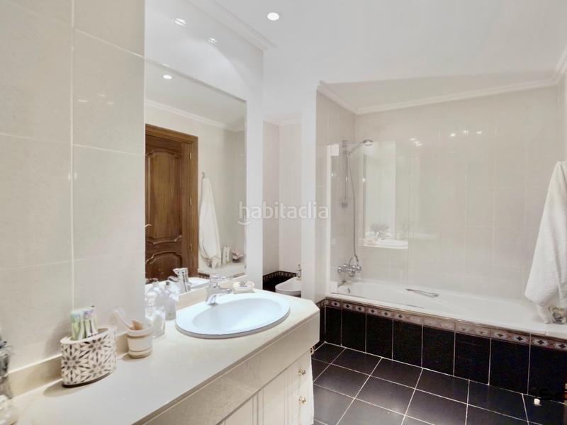 Foto a5c42ebe-eaf7-4c2e-ab82-8943f8c4fbab. Chalet avec cheminée chauffage parking piscine dans Rozas de Madrid (Las)