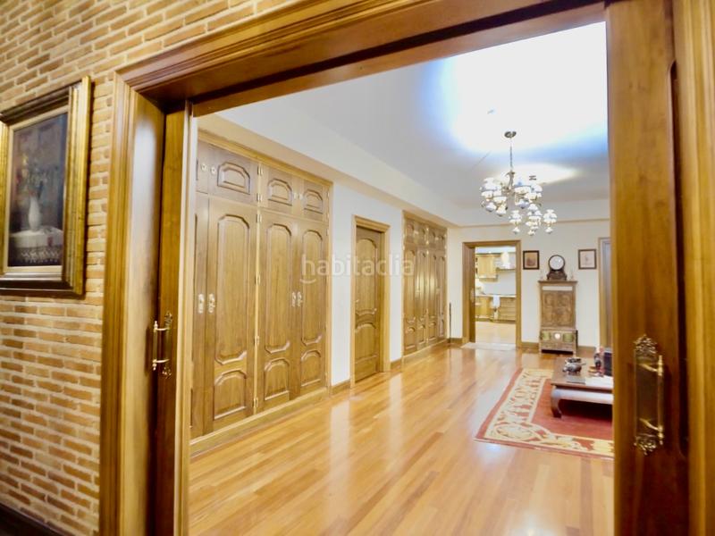 Foto fc776e68-57f7-4fde-9df1-aae1c0d8ad69. Chalet avec cheminée chauffage parking piscine dans Rozas de Madrid (Las)