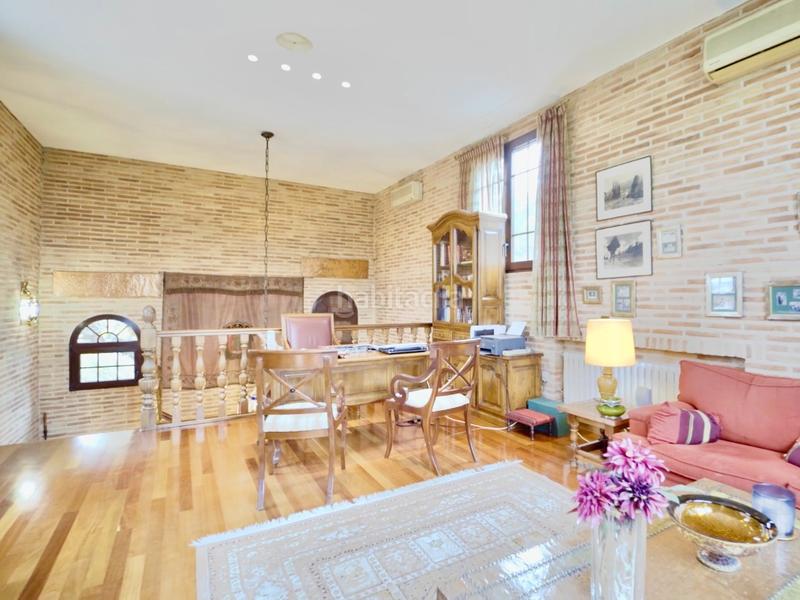 Foto 2b5264c6-a595-44d5-b44d-9592572d1b1a. Chalet con camino riscaldamento parcheggio piscina in Rozas de Madrid (Las)