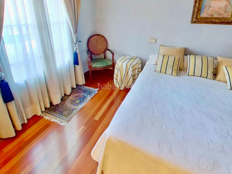 Foto 986e97cf-e4d4-4102-bf14-d578e50d7cc4. Chalet con camino riscaldamento parcheggio piscina in Rozas de Madrid (Las)