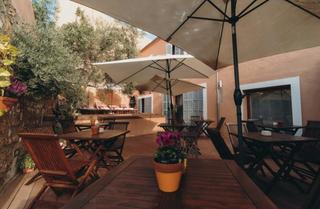 Edificio en Sineu. Magnífica casa/hotel en sineu