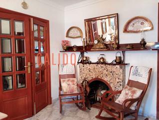 Casa en Establiments. Planta baja con jardín y garaje