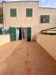 Location Maison jumelée à El Terreno. Casa adosada dúplex con terraza, parking y trastero