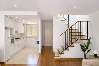 Miete Reihenhaus in El Terreno. Casa adosada dúplex con terraza, parking y trastero