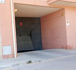Lloguer Aparcament cotxe a Carrer de masnou 17. Alquiler de garaje en calle de masnou