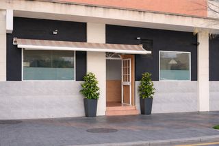 Transfer Business premise in El Consul - Ciudad Universitaria - El Romeral. Local en traspaso · esquina estratégica