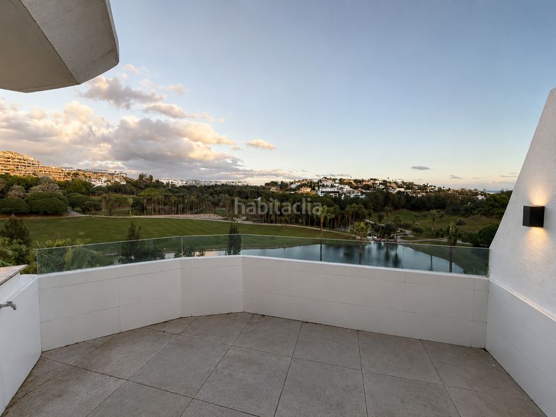 Foto b013b5a2-ae2d-4fe2-96da-8fc5859bb03e. Casa adossada amb aparcament piscina a Nueva Torrequebrada Benalmádena