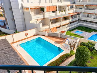 Appartement  Calle peones camineros. Luminoso piso de 2 dormitorios con terraza, piscina y garaje