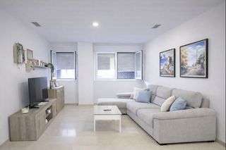 Ground floor  Calle berrocal. Vivienda de 2 dormitorios con entrada independiente en suárez, m