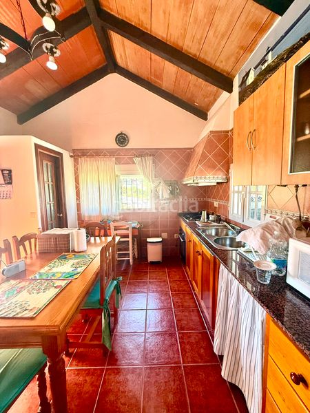 Foto ab7a0038-fb30-47cf-883d-e9e8538e6924. Lloguer casa amb xemeneia aparcament a Facinas Tarifa