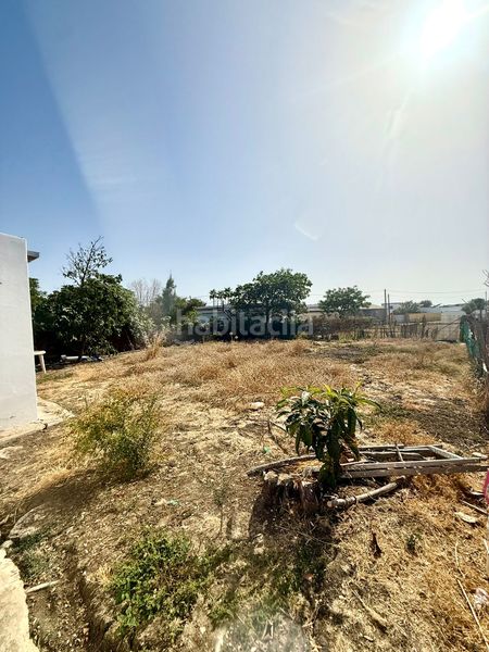 Foto a0b1c12c-24c8-4cda-a73d-1d9b4d5d164a. Masia amb xemeneia a El Lentiscal Tarifa