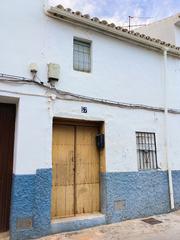 Casa adossada a Yunquera. Proyecto con infinitas posibilidades en yunquera
