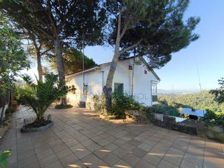 Casa  N/a. Casa en sant pere de vilamajor , piscina, garaje, barbacoa, buha