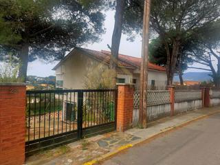 Maison  N/a. Casa en sant pere de vilamajor , piscina, garaje, barbacoa, buha
