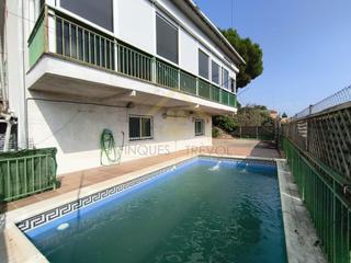 Casa  N/a. Casa en sant pere de vilamajor , piscina, garaje, barbacoa, buha
