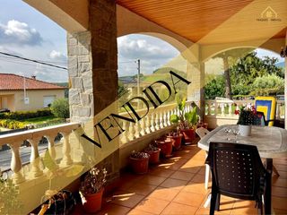 Casa in Cànoves i Samalús. Magnífica casa en el mirador del montseny cànoves i samalús