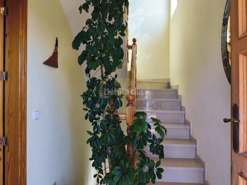 Foto a2a3d7f8-14ca-47e1-aefb-000aa89f9404. Casa amb aparcament a Cànoves i Samalús