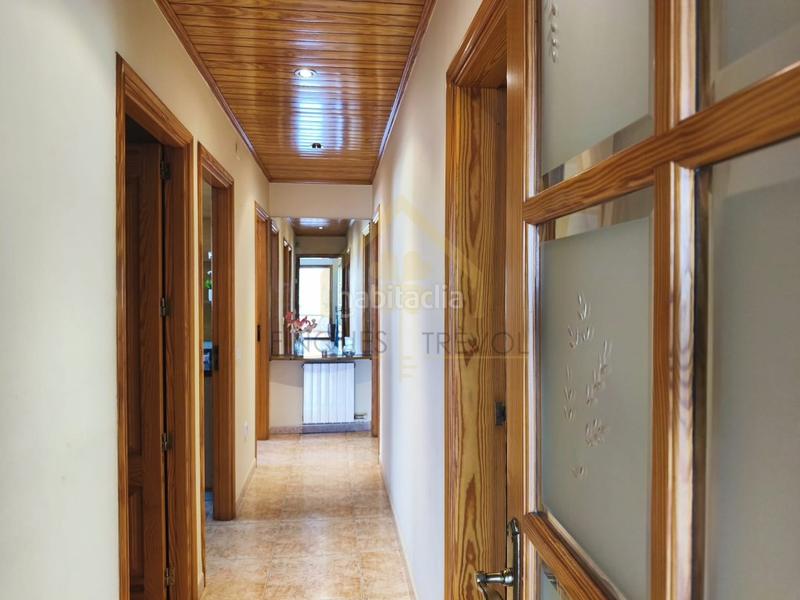 Foto cabc027d-226c-40de-8f2a-b076a8ea06e5. Casa amb aparcament a Cànoves i Samalús