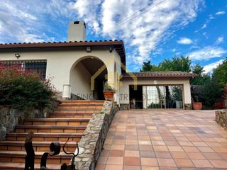 Chalet  Calle prades, de. Magnífico chalet en la garriga