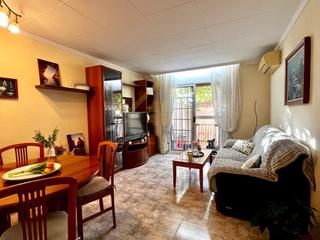 Appartement  N/a. Planta baja con patio privado en canet de mar a 5 minutos andand