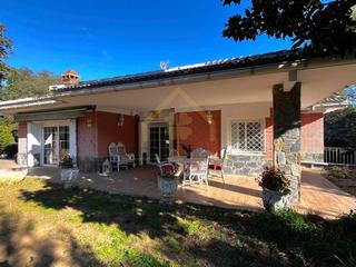 Casa a Sant Pere de Vilamajor. Acogedora casa toda en planta con 3.075 m de terreno distribuido