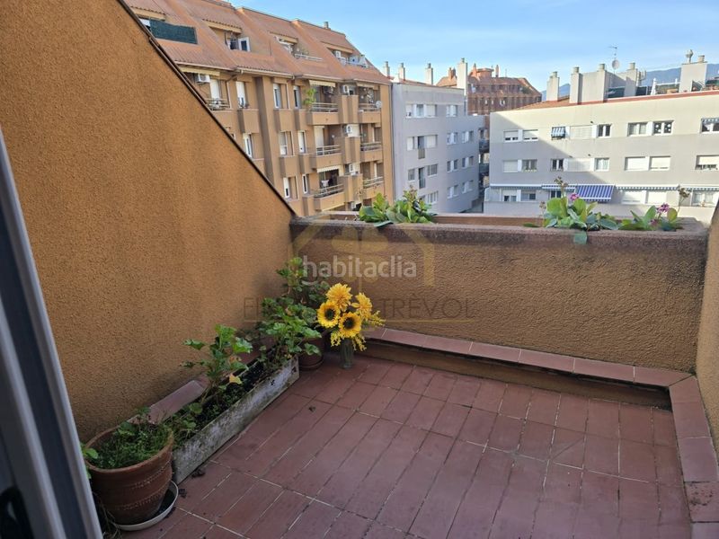 Foto 080a6c8f-8400-4e58-838d-fd4ef069a6d6. Àtic amb calefacció aparcament a Joan Prim Granollers