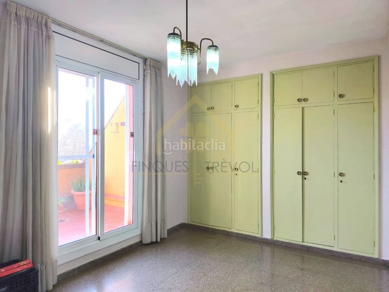 Foto 362355d7-eb17-4026-8385-bd5db9c6b1bd. Àtic amb calefacció aparcament a Joan Prim Granollers