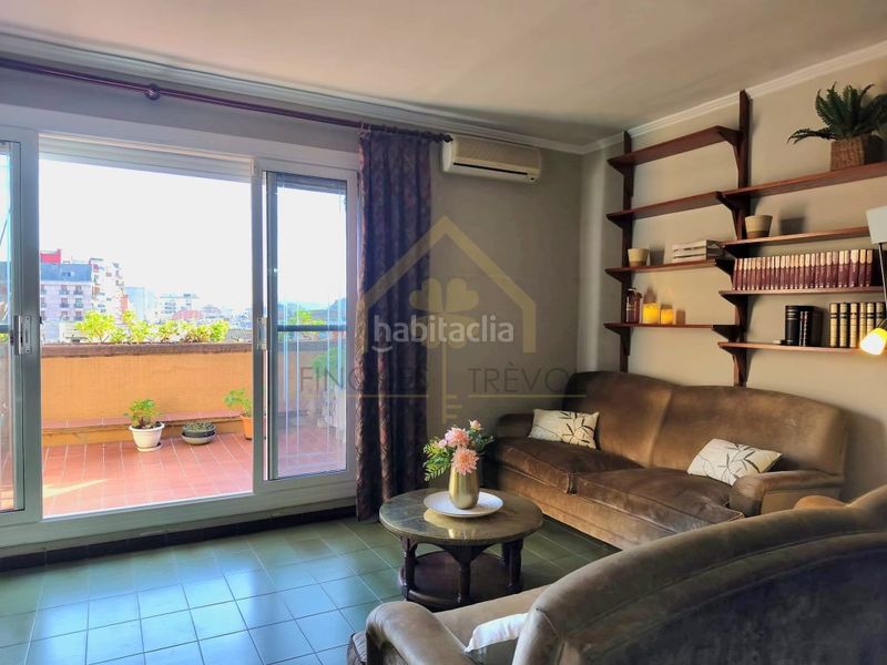 Foto 89071a15-ae91-4347-bd0c-da8ffa22883e. Àtic amb calefacció aparcament a Joan Prim Granollers