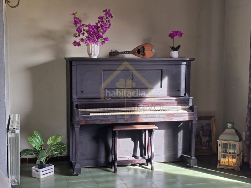 Foto ab8242e5-4e4b-4869-b908-c4348d4e3bc6. Àtic amb calefacció aparcament a Joan Prim Granollers