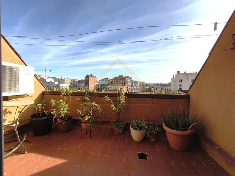 Foto d8022a93-3e16-48c0-a547-d7e2730316b2. Àtic amb calefacció aparcament a Joan Prim Granollers