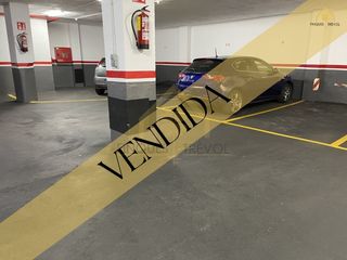 Autoparkplatz  Calle sardenya. Plaza de parking en sardenya 201