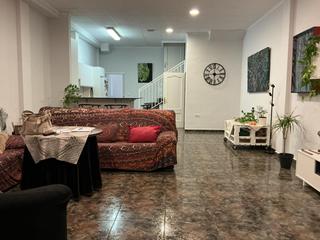 Casa en Totana. Se vende casa tipo dplex en el paretn, totana