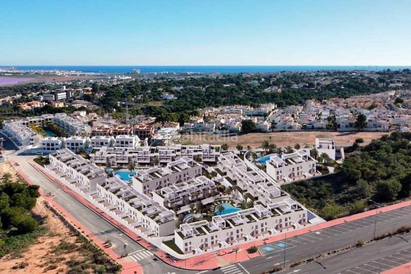 Foto ac687427-1831-47b5-9ce9-c61c26f642d4. Casa amb aparcament piscina a Los Balcones-Los Altos Torrevieja