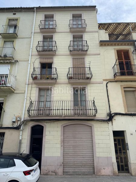 Foto 3f3acdc5-57e1-49d9-9201-e9c05f9e46d0. Edifici a àngel guimerà 15 a Súria