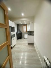 Rent Apartment in Súria. Apartamento de dos habitaciones con garaje