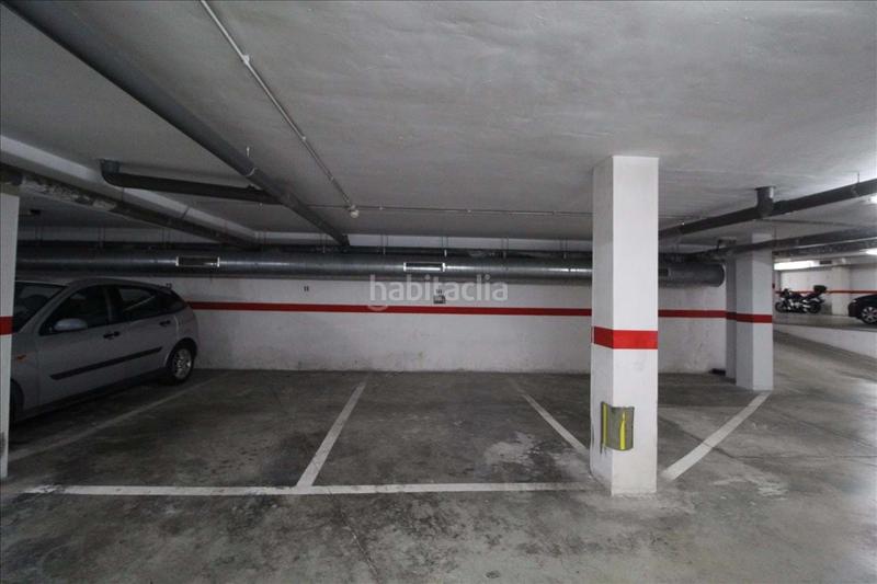 Foto e3554cc8-79b1-45a9-86c7-6922633db004. Autoparkplatz in Centre-Zona Alta Alcoi