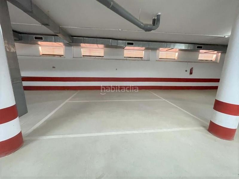 Foto 19eb3f2a-669a-456d-8514-215c1a74d60f. Parking coche en Albatera