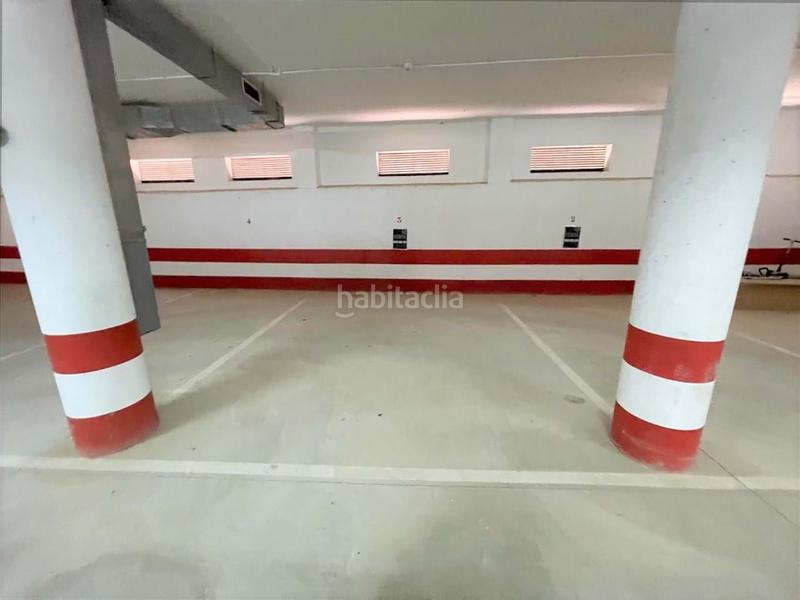 Foto 40ef3def-6dbb-49ff-9ba7-de773eea975d. Parking coche en Albatera
