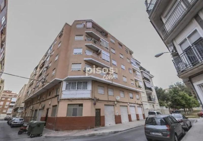 Foto 51a6f2cf-c5de-410f-ae61-942d1ab3e820. Piso en Centro Elda