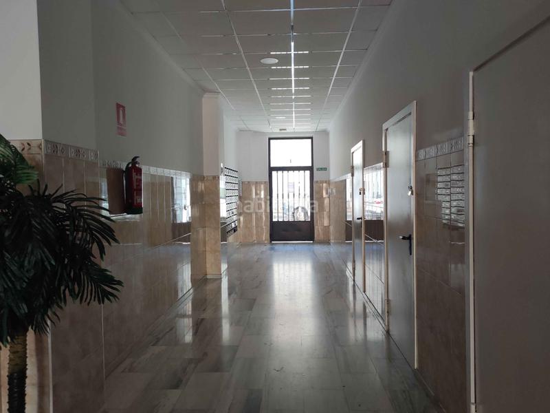 Foto 22f3abf2-36d9-44a4-aaf6-cf87f901089e. Autoparkplatz in filipinas in Almoradí