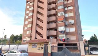 Apartment in 17 17. Piso en venta alquilado con terraza, garaje y piscina en cabo de