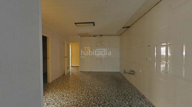 Foto 6f38a573-fedd-458b-897e-0aa65f242307. Edificio in Onil a alcoy de in Onil