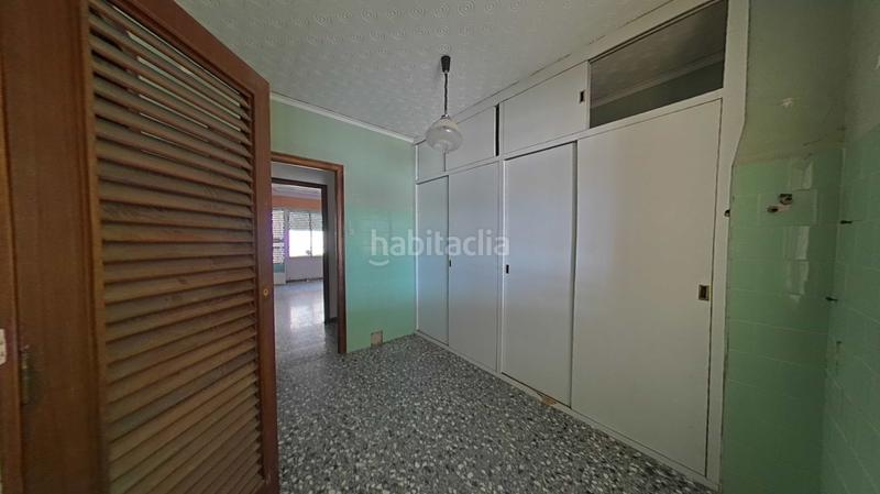 Foto f221940e-f5ec-4590-a3db-6b59ed743f07. Edificio in Onil a alcoy de in Onil